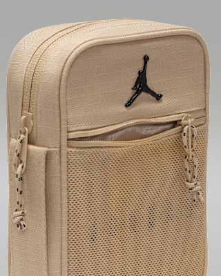 Jordan Blacktop Festival Bag (1.4L). Nike SI